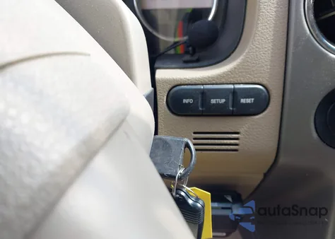 2004 Ford F-150 из США, поврежденный, VIN 1FTPW14524KD52631